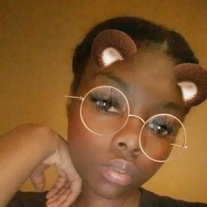 Meet your Posher, Kiesha